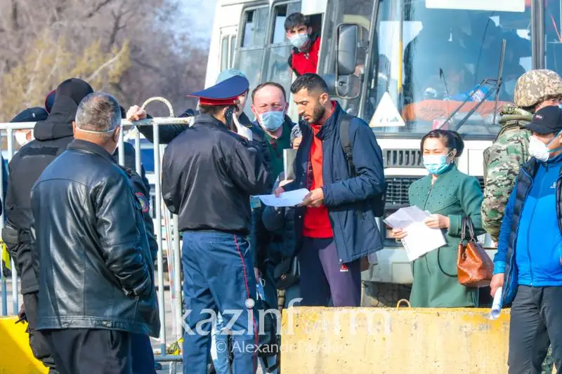 В Нур-Султане и Алматы внедрили приложение для учета въезжающих и выезжающих