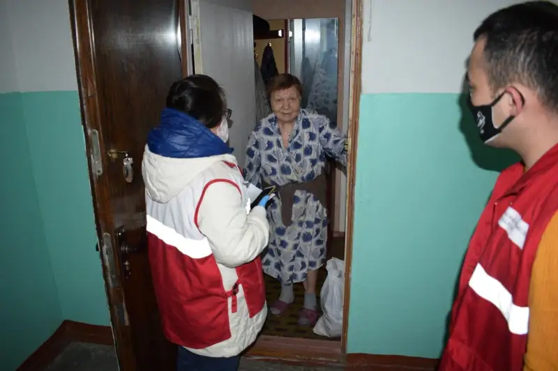 Волонтеры раздадут 800 продуктовых наборов нуждающимся в Алматы и Нур-Султане