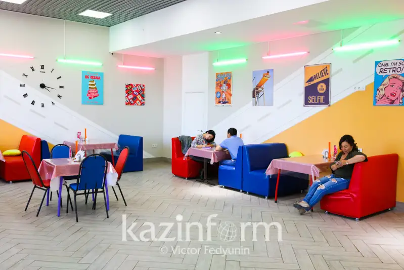 Время работы кафе, СТО и автомоек продлили в Алматы