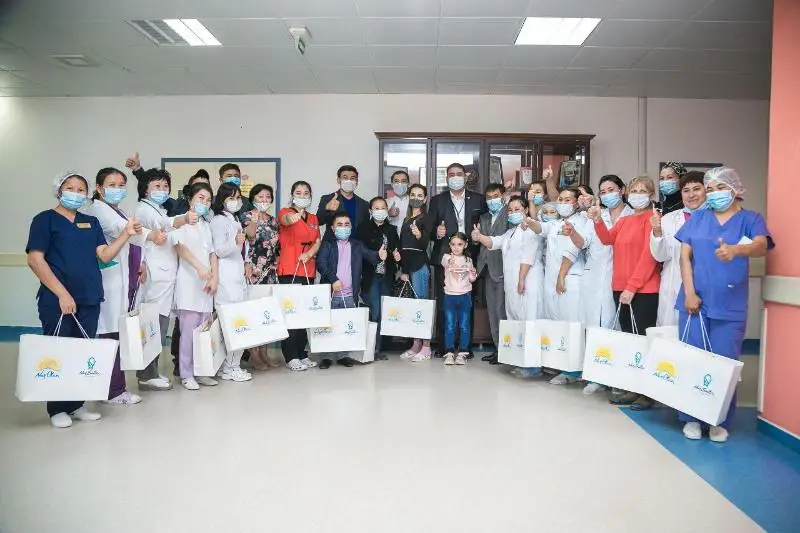 Более 140 ноутбуков подарили младшему медперсоналу больниц Нур-Султана