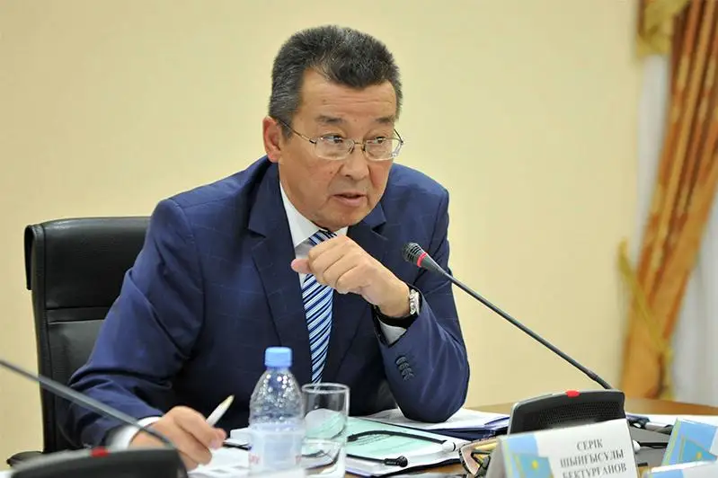 Поручение Президента будет способствовать поднятию авторитета учителей и врачей - депутат