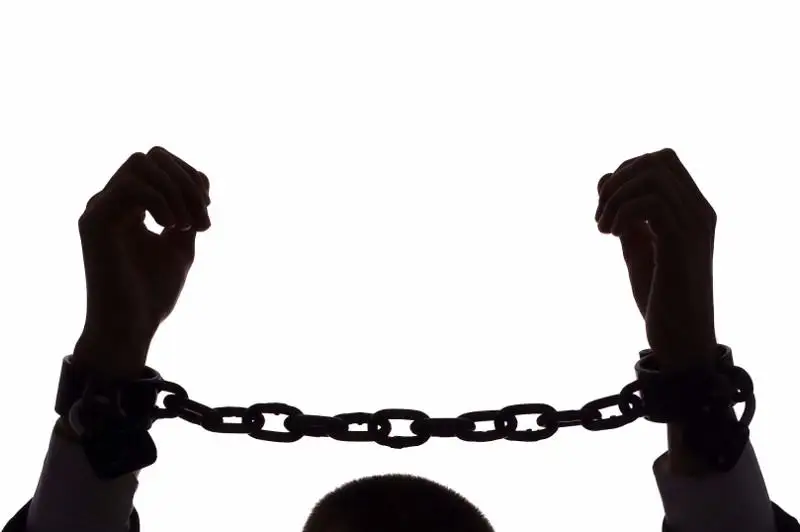 Держали на цепи и заставляли работать: факты рабства раскрыли в Костанайской области