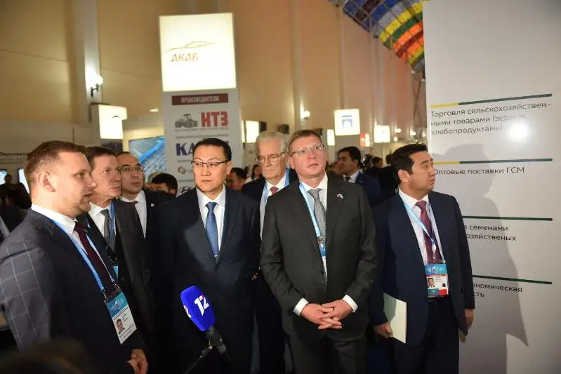 17 казахстанских компаний приехали на выставку высоких технологий в Омск