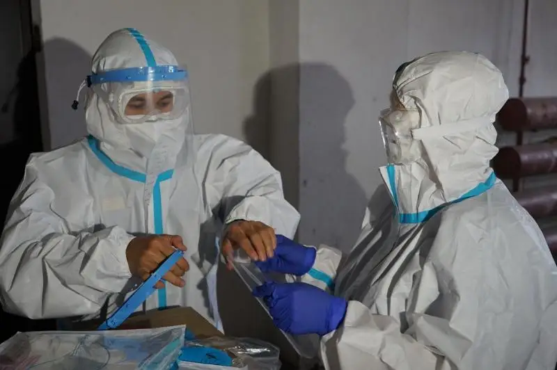 Индивидуальные средства защиты и экспресс-тесты получили медучреждения Семея