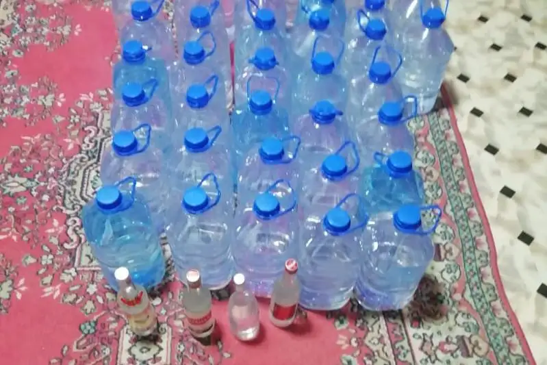 Подпольный цех по изготовлению суррогатного алкоголя обнаружили в Павлодаре