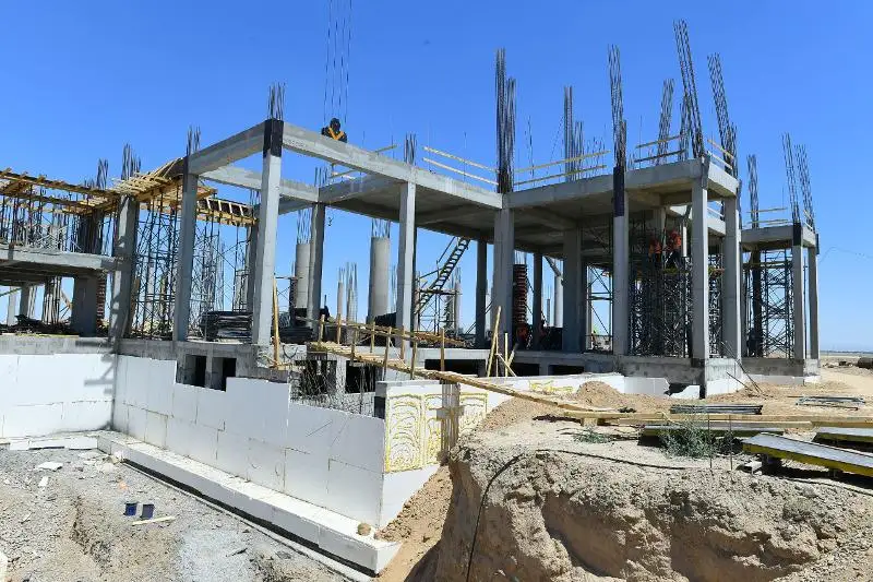 В административно-деловом центре Туркестана завершено строительство 11 объектов