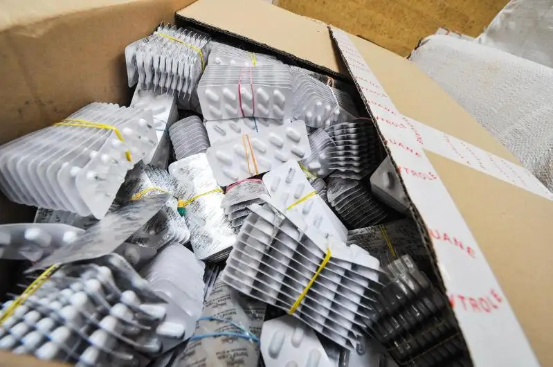 Подпольный цех по изготовлению поддельных лекарств нашли в Алматы: изъято более 100 тонн