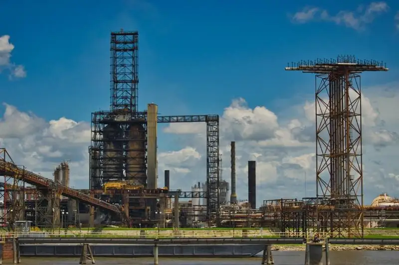 Казахстан намерен сократить импорт обрабатывающей промышленности на 20%