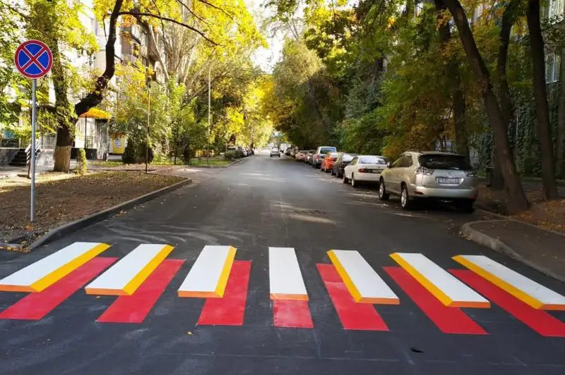 Пешеходные разметки с эффектом 3D появились в Алматы