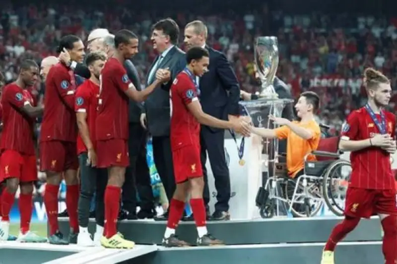 Али сохранит эти эмоции на всю жизнь – мама казахстанского «Ника Вуйчича» о матче за Суперкубок УЕФА