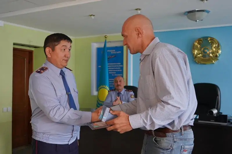 Спасшего 2-летнего ребенка мужчину наградили в Петропавловске