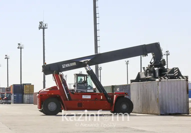 Внешнеторговый оборот Казахстана в январе-мае увеличился до $37,2 млрд