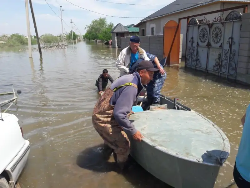 Пожилого человека спасли полицейские в Мактаарале
