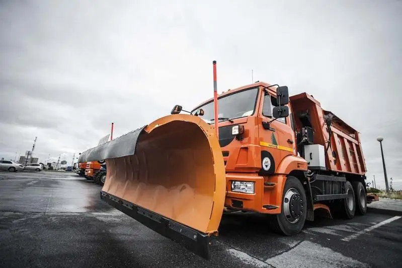 Дождь с мокрым снегом в Алматы: готова ли спецтехника