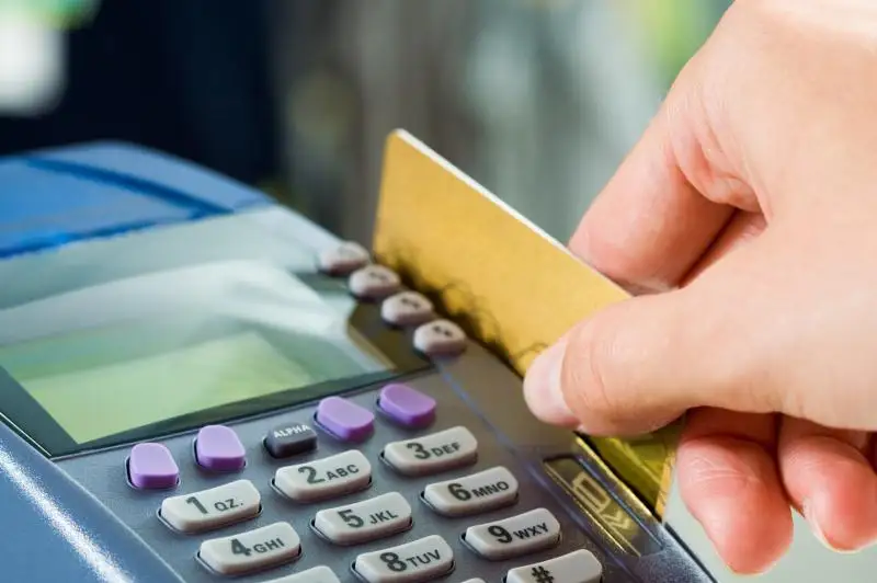 С 1 мая снизится банковская комиссия за прием безналичных платежей