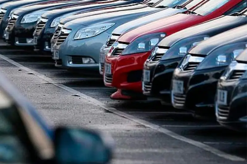 9 машин и летательный аппарат «застряли» на таможне