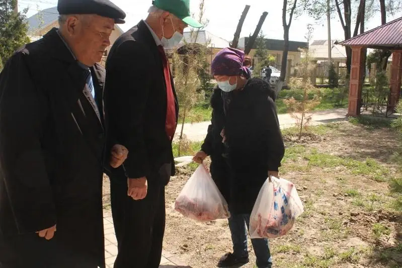 Ветераны Ордабасы оказали помощь нуждающимся