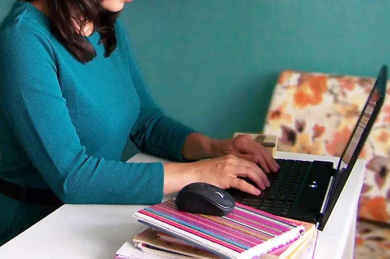 Наши учителя как никогда загружены - глава Минобразования