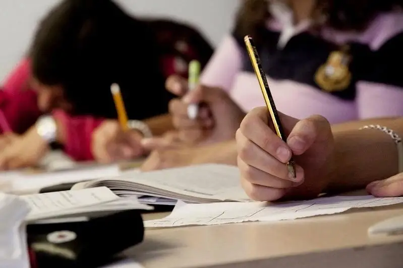 Детей из многодетных семей бесплатно учат английскому школьники НИШ Актобе