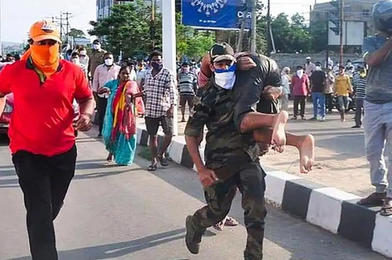 Утечка ядовитого газа произошла на заводе в Индии, есть жертвы