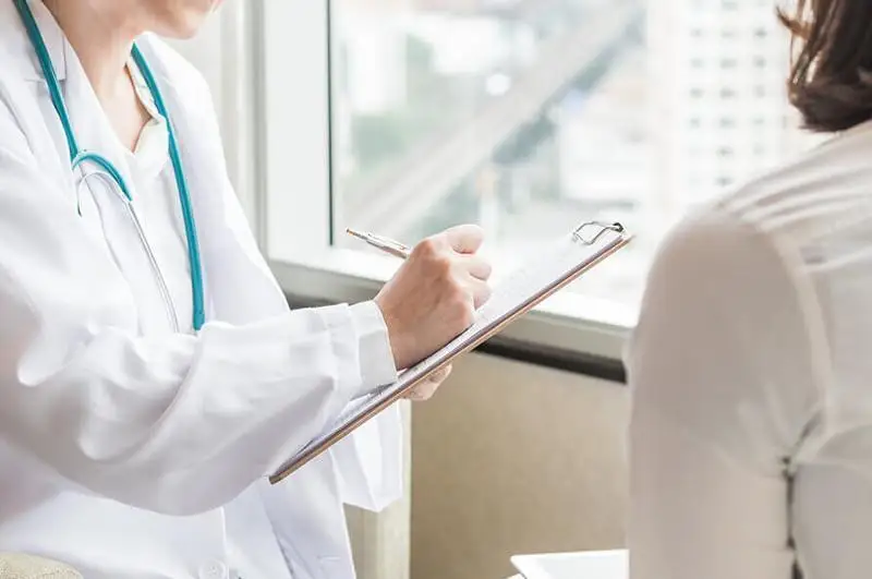 Коронавирус в СКО: первую вылечившуюся пациентку выписали из стационара