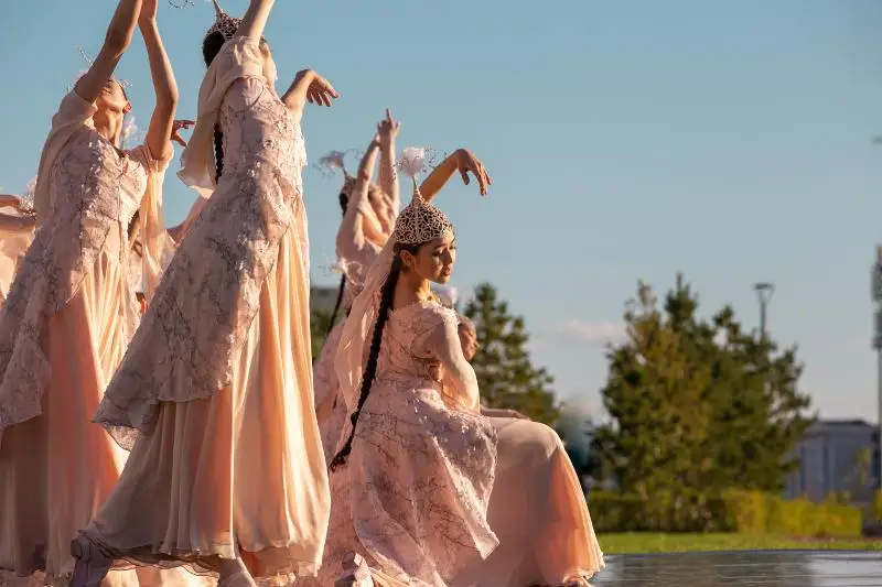 Балет под открытым небом покажут в прямом эфире в День Конституции