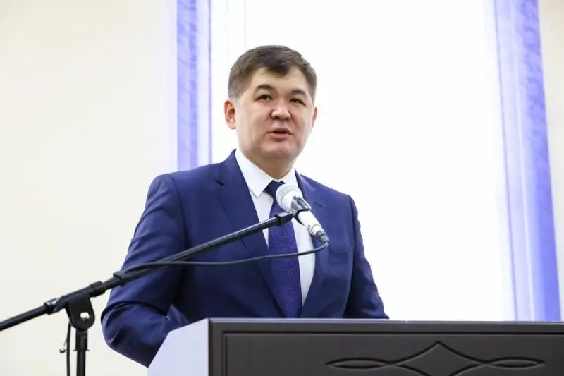 500 тысяч тенге должна составлять средняя зарплата врачей к 2025 году - Елжан Биртанов