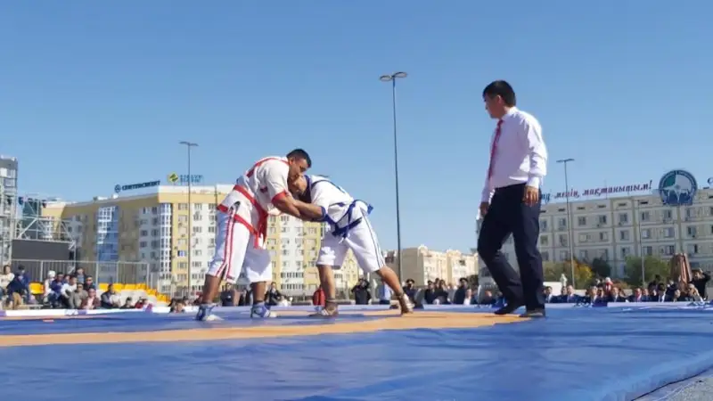 Международный турнир по казакша курес стартовал в Атырау