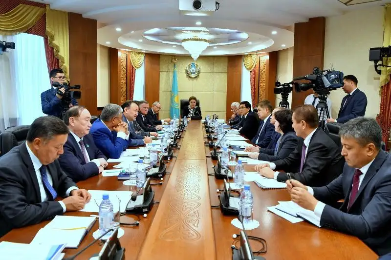 Министры соцблока рассказали сенаторам о подготовке новых законопроектов