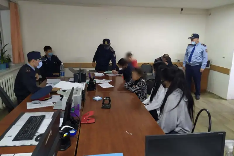 Более 100 подростков за неделю задержали в ночное время в увеселительных заведениях Тараза