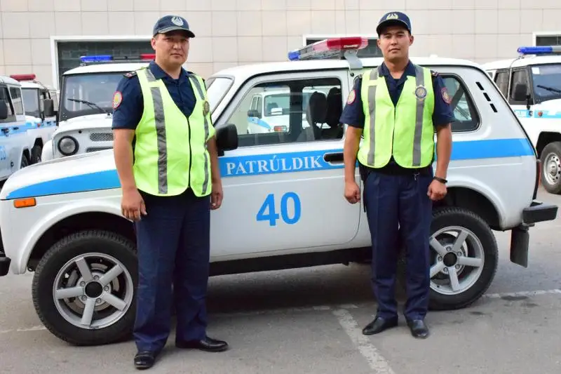 Полицейские Усть-Каменогорска помогли экстренно доставить в больницу ребёнка
