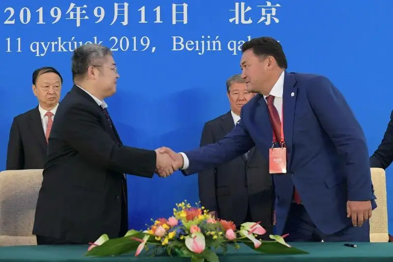 Аким Павлодарской области подписал соглашение с китайской компанией NAALE