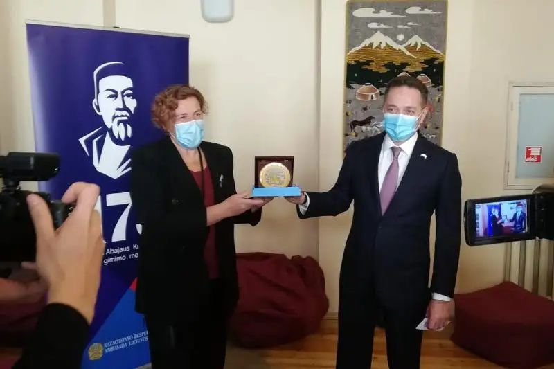 Читальный зал имени Абая открыли в Вильнюсе