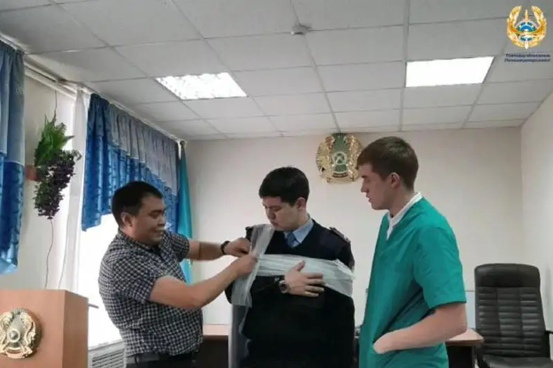 Павлодарских полицейских учат оказывать медпомощь