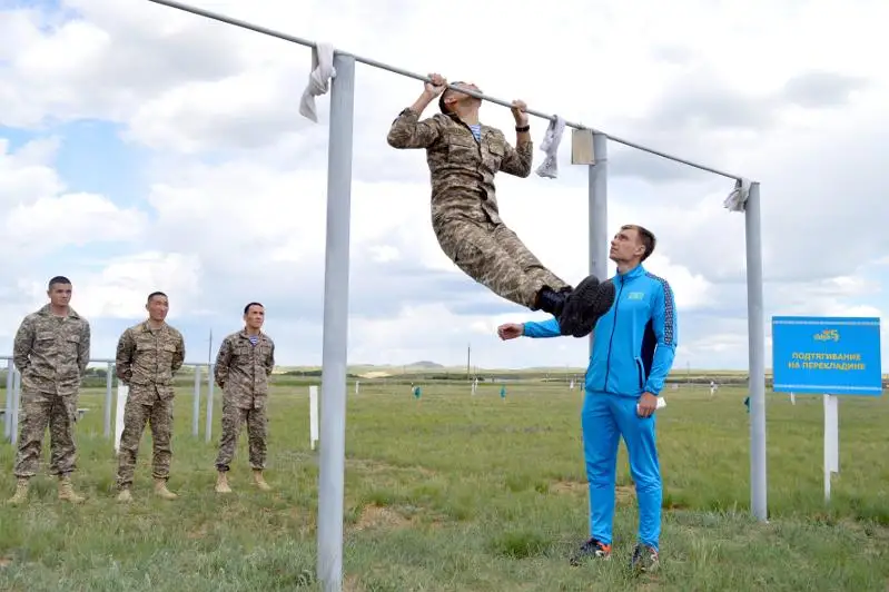 Казахстанские военнослужащие поборются за звание «Воин мира»