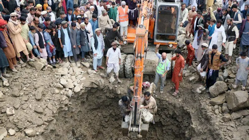 Внезапное наводнение обрушилось на Афганистан, десятки погибших