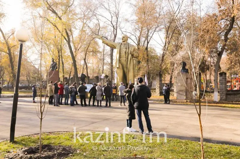 В Алматы утвердили места для проведения митингов