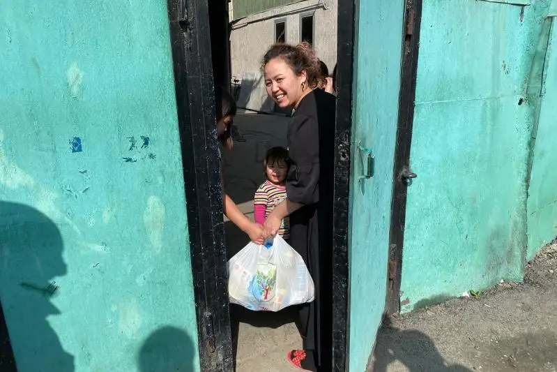 #Bizbirgemiz: Продукты питания нуждающимся раздает акимат Алматы