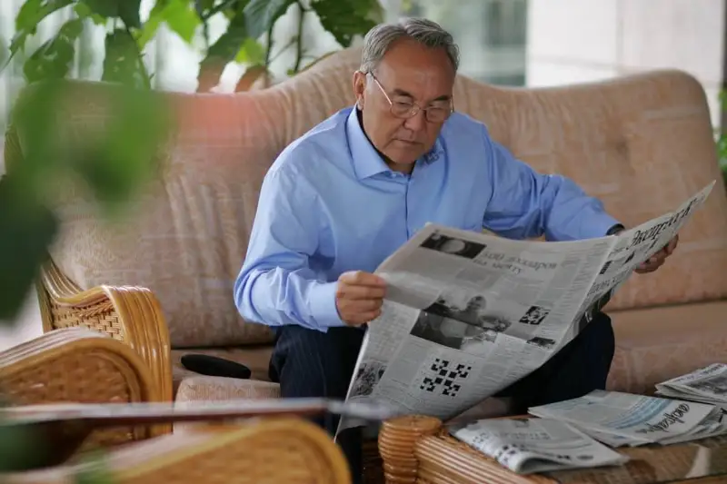 Нурсултан Назарбаев поздравил коллектив газеты «Экспресс К» со 100-летним юбилеем