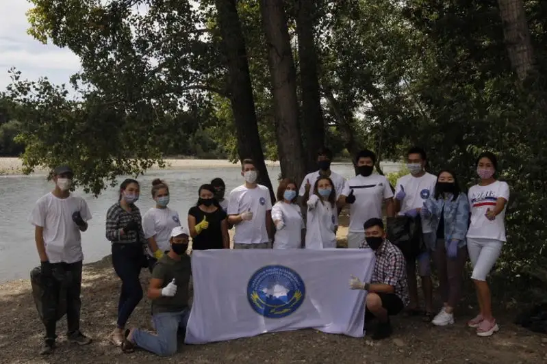 Молодые активисты Восточного Казахстана очистили побережье реки Ульба