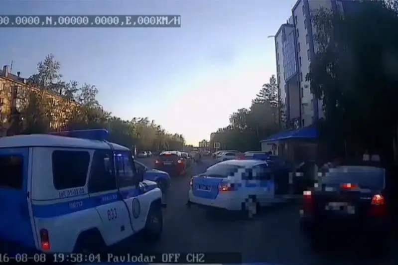 Шесть автопатрулей участвовали в погоне за пьяным водителем в Павлодаре