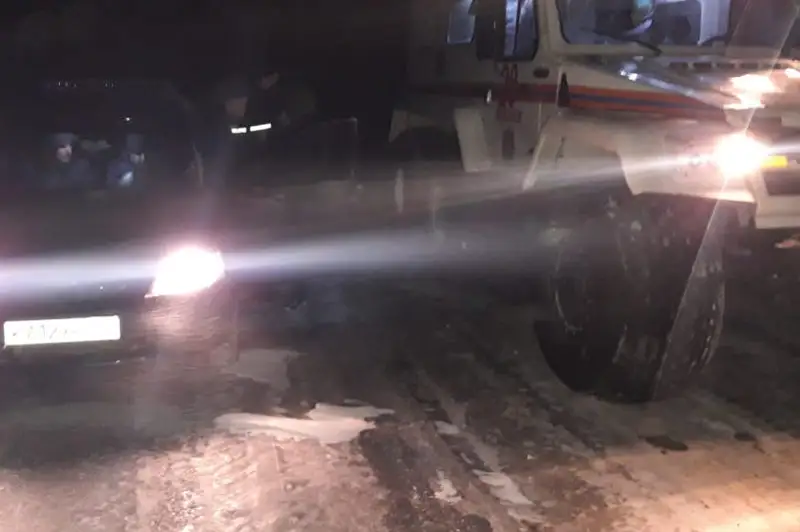 16 граждан Таджикистана спасли на дороге в Актюбинской области