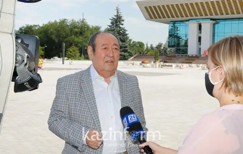 Роллан Сейсенбаев:  День Абая - это день культуры, литературы и поэзии казахов