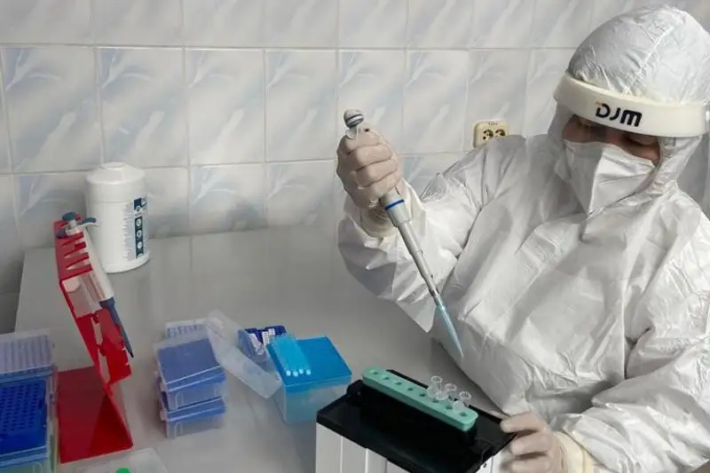 Изотермические ПЦР-лаборатории развернули в больницах Нур-Султана