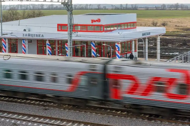 Россия приостановила железнодорожное сообщение с другими странами