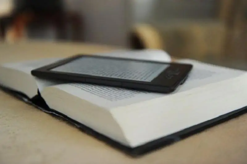 Сенатор предлагает установить плату за скачивание электронных версий книг