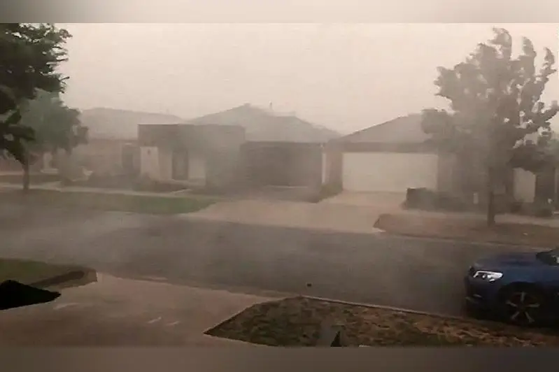 Дождь и град обрушились на австралийские штаты, пострадавшие от пожара