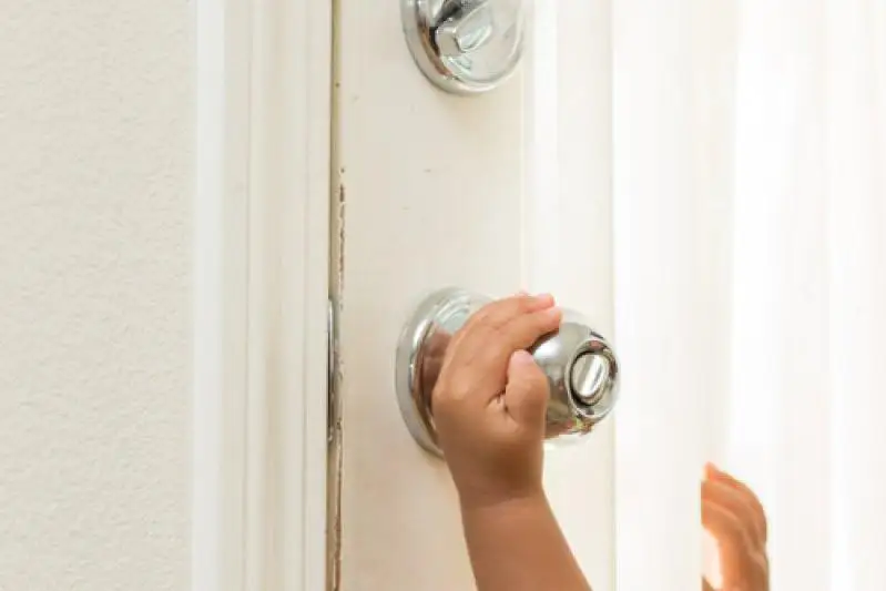 Павлодарка оставила ночью своего 4-летнего ребёнка дома и ушла в кафе