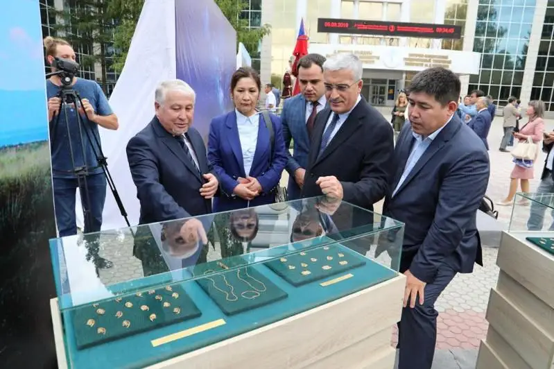 Уникальные археологические находки показали гостям в ВКО