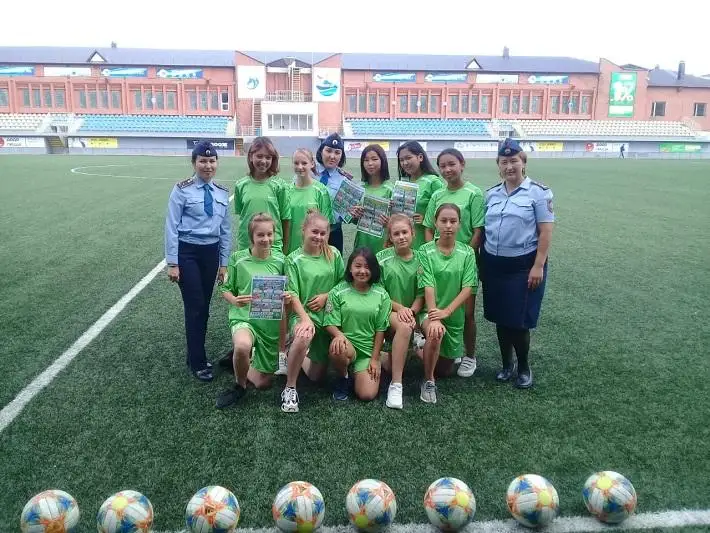 Адаптеры для безопасности ребенка подарят водителям в Кокшетау